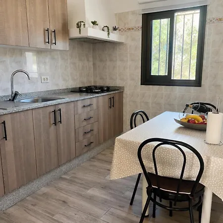 Casa Victoria Terraza Soleada * 阿德耶